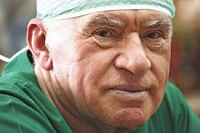 Лео Бокерия: «Мы должны делать ежегодно по 700 тыс. операций, включая эндоваскулярные и операции на открытом сердце»
