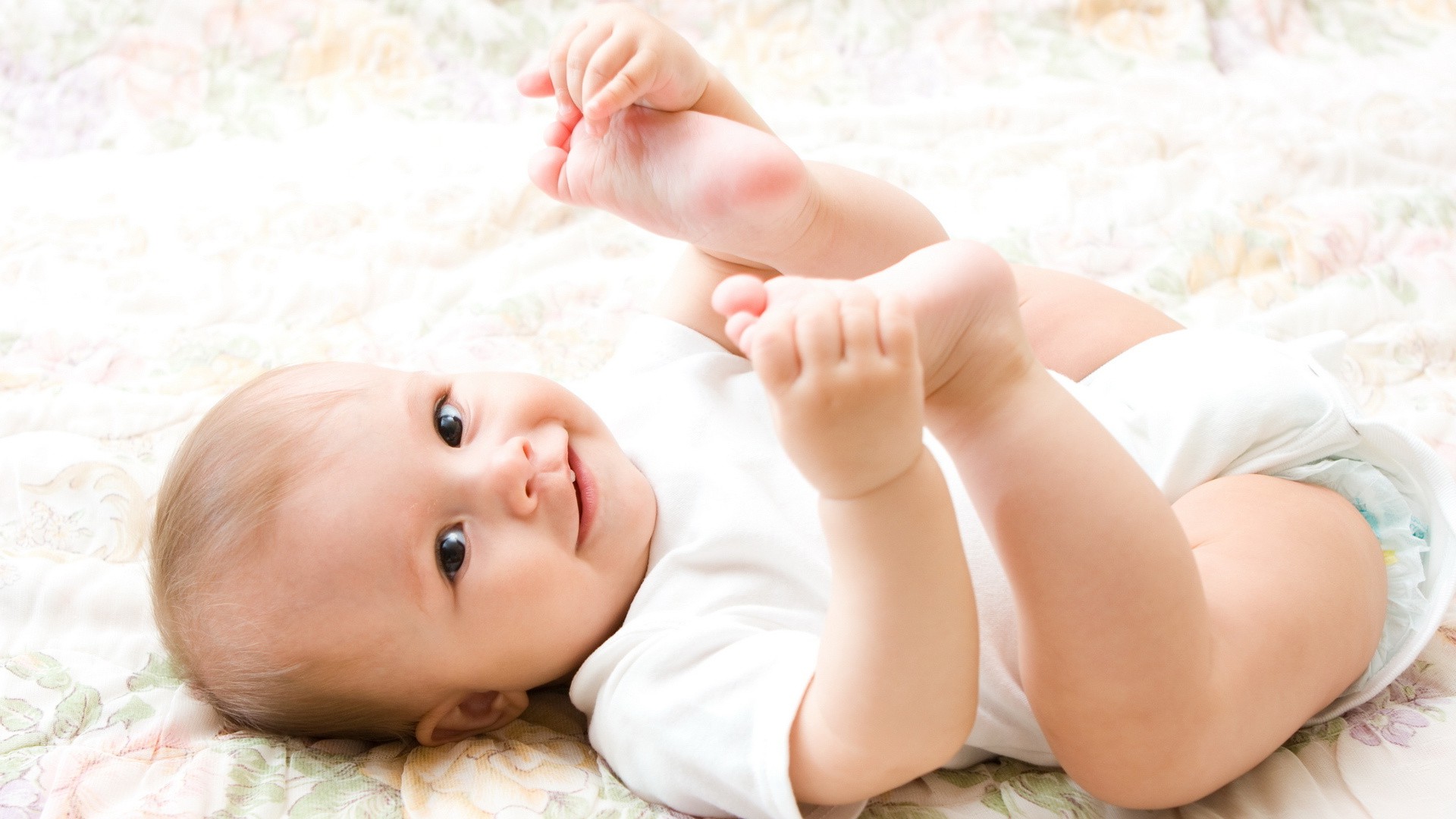 Какие подгузники лучше для новорожденных: критерии выбора и рейтинги — Оптовый Поставщик