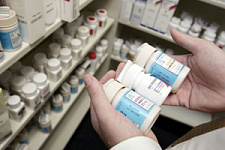 Цены на дешевые лекарства поднимут