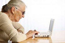 Просмотр интернета всего за неделю улучшает работу мозга в пожилом возрасте