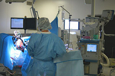 Нейрохирурги Медицинского центра ДВФУ провели две уникальные операции 
