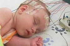 Больному эпилепсией малышу Роме Щелгоногову из Артема нужна помощь