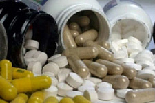 Россияне стали реже покупать БАДы и дешевые лекарства