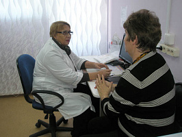Приём ведёт Кривенко Людмила Евгеньевна, профессор, доктор медицинских наук, специалист по семейной медицине, ревматолог, пульмонолог.