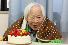 Старейшая женщина планеты отмечает день рождения(видео)