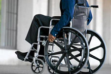 Инвалиды получат «президентские» кресла