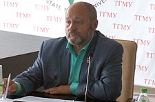 Виктор Макаров, Илья Ульянов