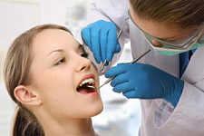 Лечить зубы станут с помощью стеклянных пломб