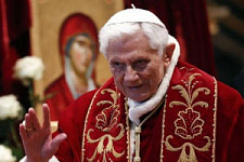 Папа римский Бенедикт XVI отрекается от престола