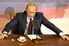 Владимир Путин призвал регионы не снижать расходы на здравоохранение