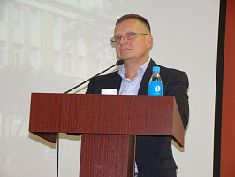 Главный врач Черниговской больницы Олег Быков