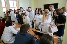 В Приморье пройдет ярмарка вакансий для будущих врачей