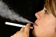 ФАС постановила, что электронные сигареты не помогают бросить курить