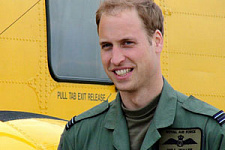 Принц Уильям стал пилотом санитарной авиации 