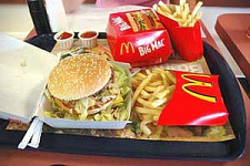 Российский врач объявил войну гамбургерам из "Макдональдса"
