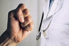 законопроект Яровой, нападение на врачей, нападение на медработников
