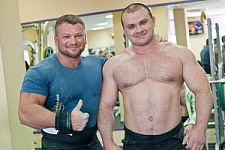 Владивостокский штангист взял вес больше мирового рекорда