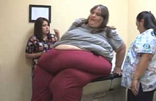 Самая толстая женщина в мире мечтает весить тонну