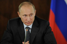 Путин запретил называть медицину «обслуживанием»